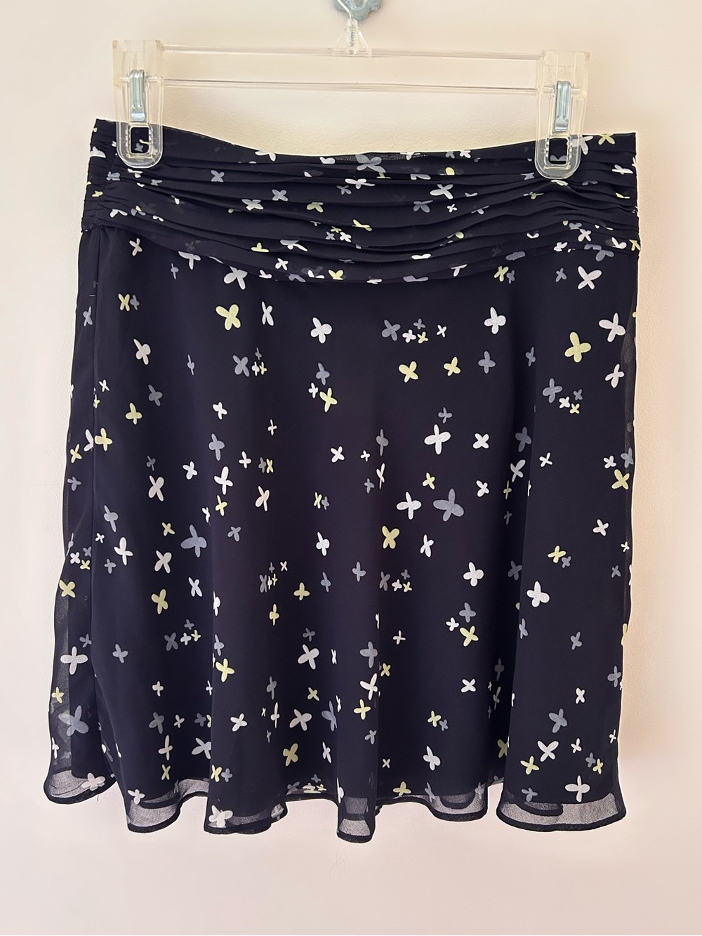 00s Banana Republic Chiffon Butterfly Mini Skirt
Size: 4
NWT